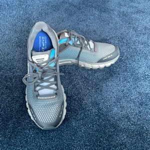 Brand new, never worn Under Armour, hovr infinite. Men’s size 10, gray